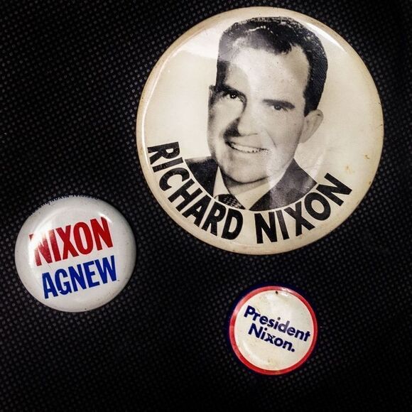 3 Vintage Richard Nixon Presidential Election Campaign Pinback Buttons - Picture 8 of 8